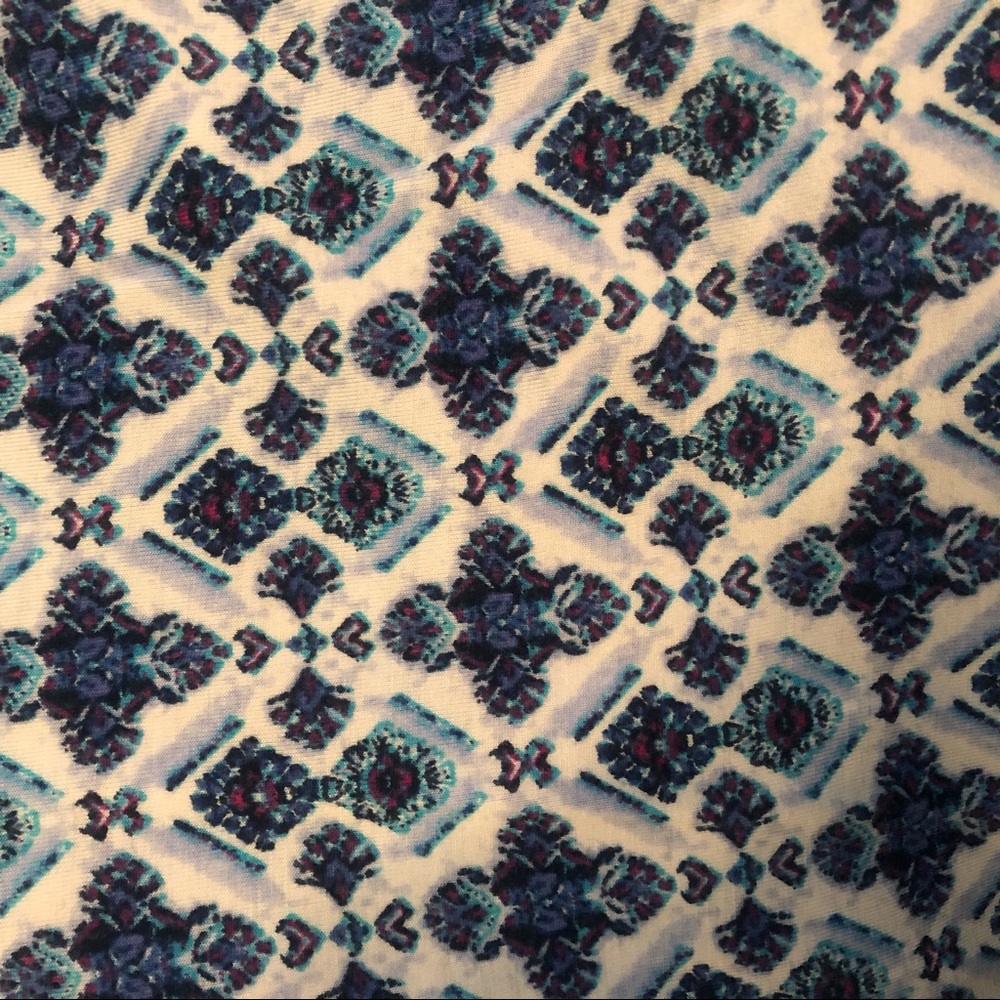 Patterned Tank Top. - Picture 3 of 3